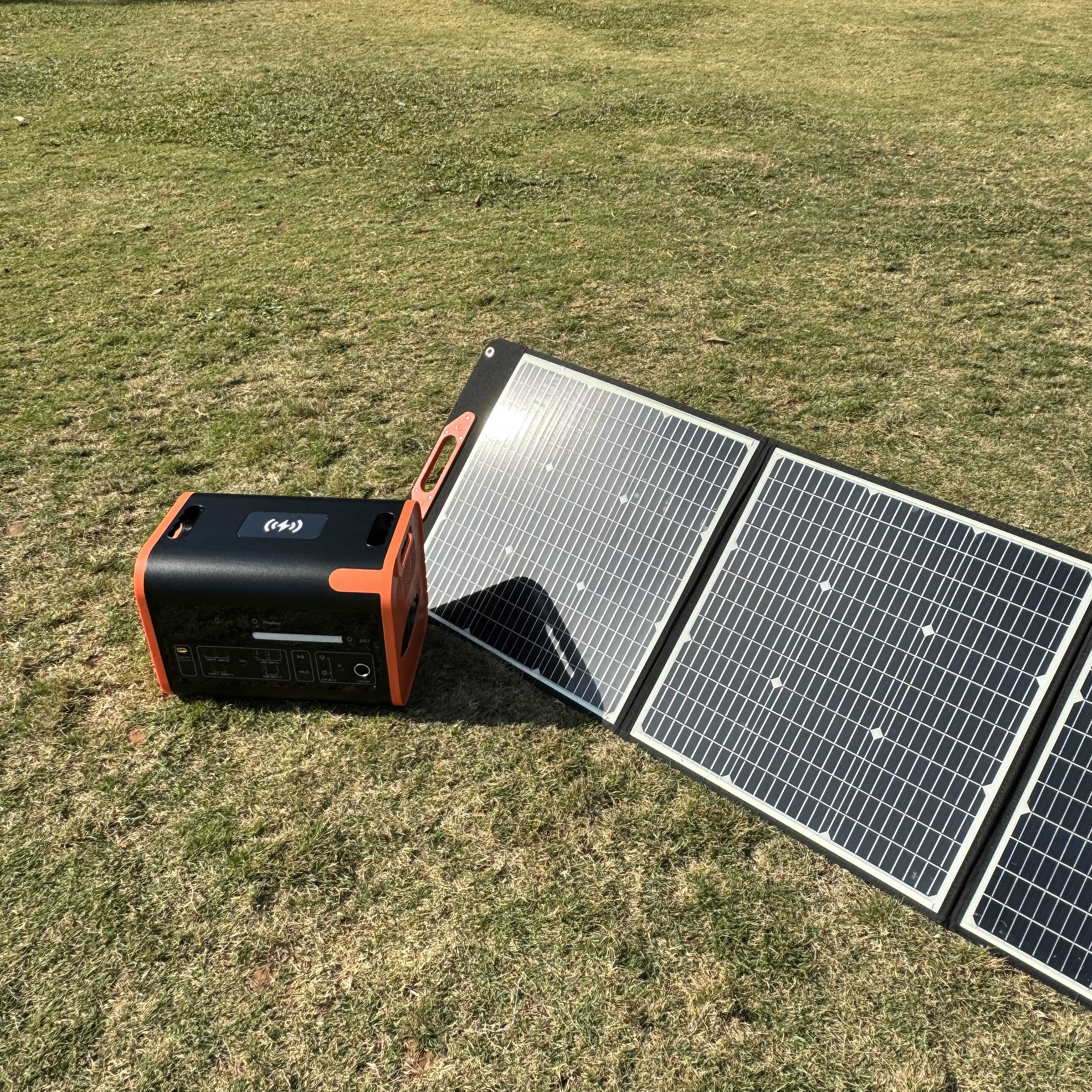 Tragbares, wasserdichtes 400-W-Design und faltbare Solarmodule für den Außenbereich