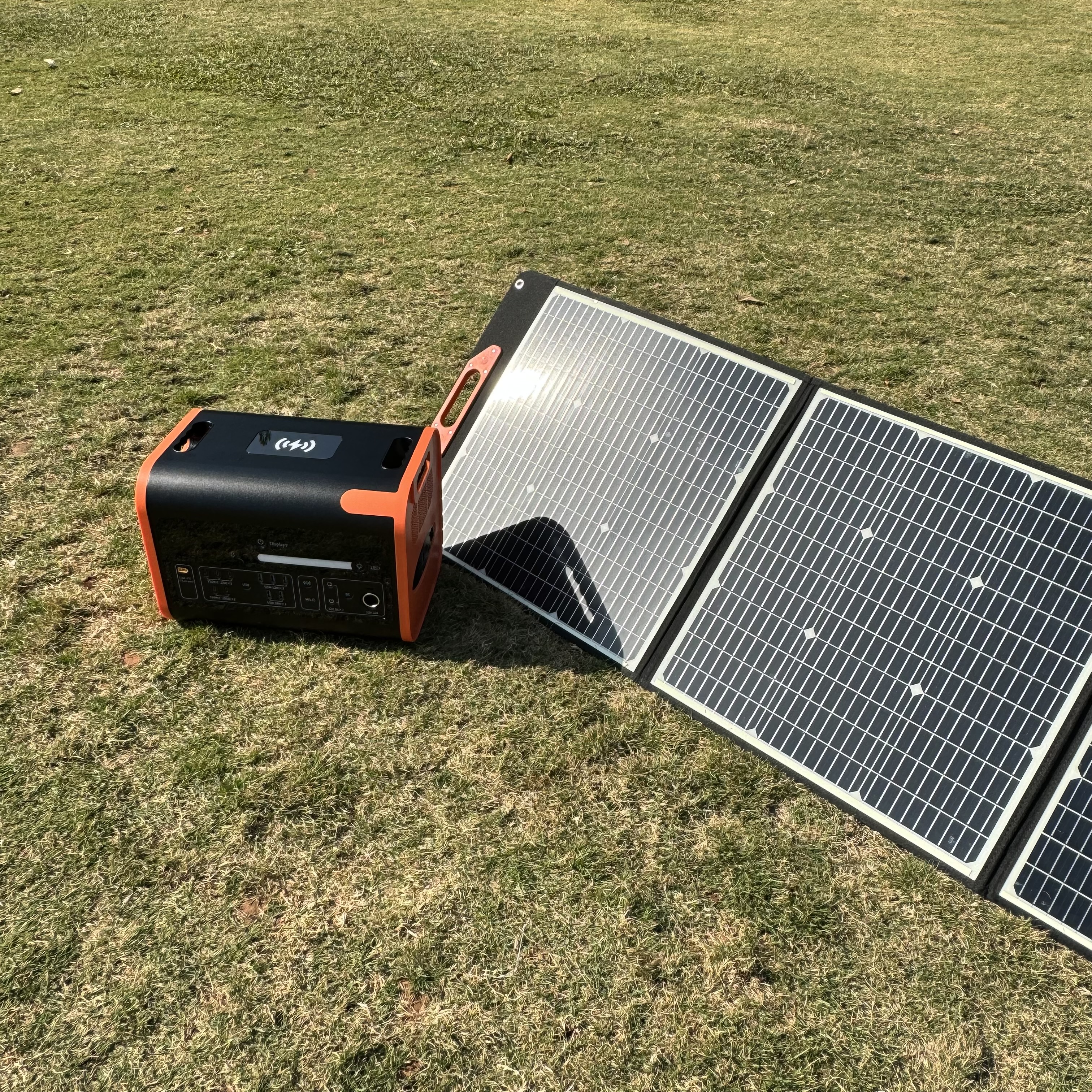 2200 W tragbares wiederaufladbares Kraftwerk LiFePO4 Batterie Camping Solargenerator