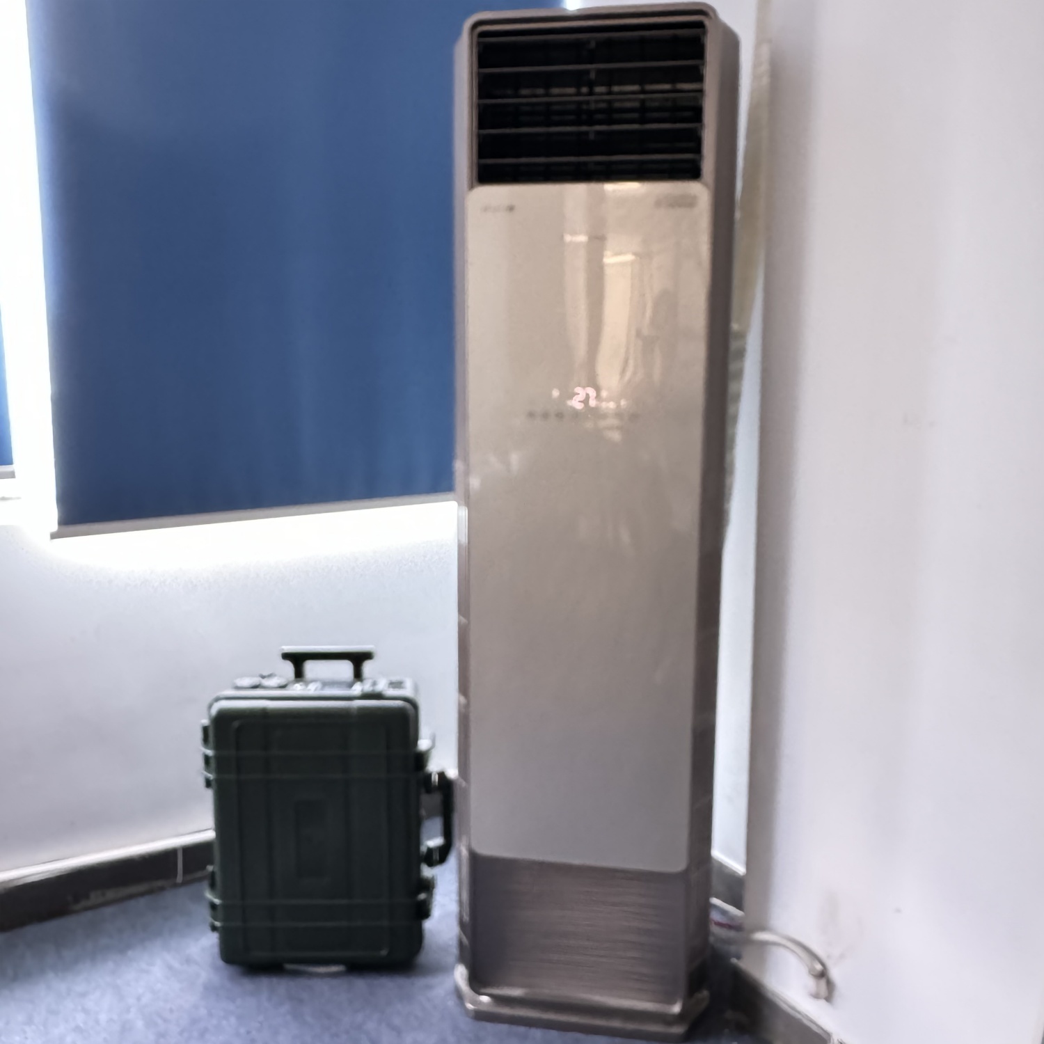 3500 W 4000 W 3000 W Solar-Wind-Hybrid-Außengenerator Mobiles tragbares LiFePO4-Akku-Kraftwerk mit faltbaren Solarmodulen